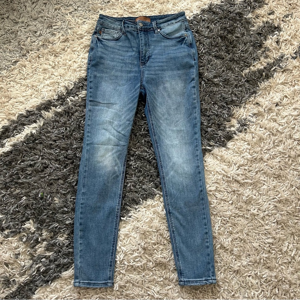 Judy Blue Skinny Blue Jeans with Faded Effect